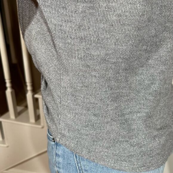 Gray knit twist front top - Picture 9 of 11